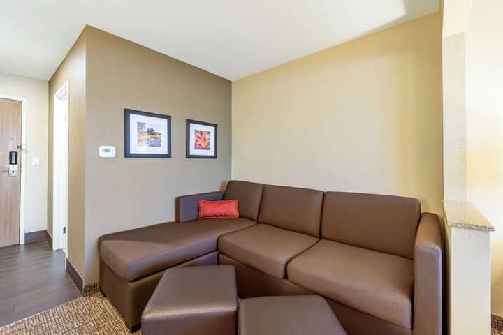 Room 16 of 31