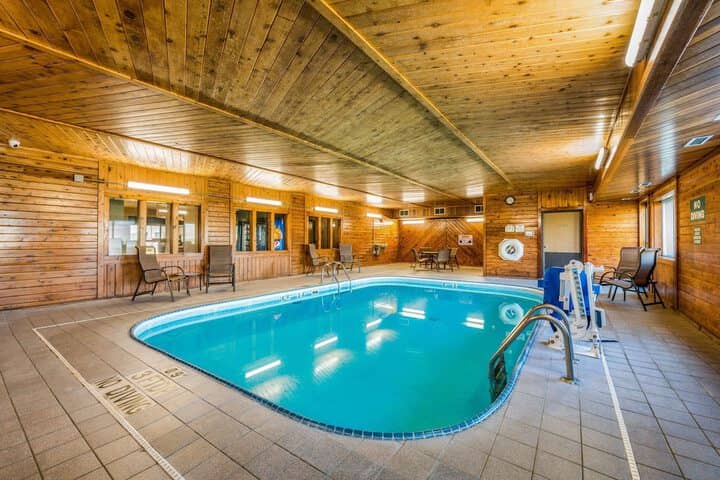 Pool 24 of 31